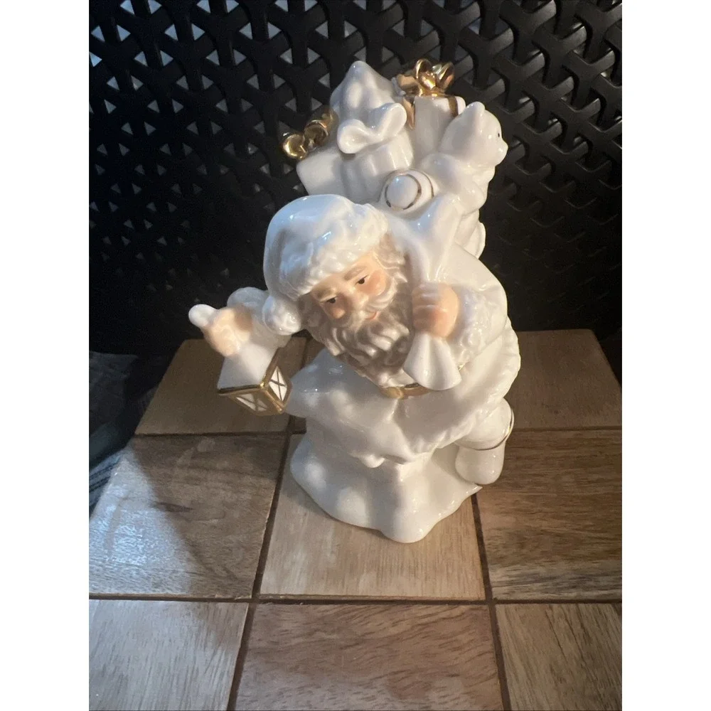 Classic Treasures Porcelain Santa, White With Gold Accents Figurine